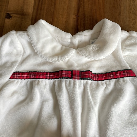 Ralph Lauren Holiday Pajamas - Set of 2 - Picture 7 of 13